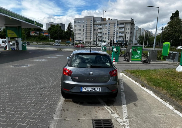 Seat Ibiza cena 19500 przebieg: 177000, rok produkcji 2012 z Poznań małe 154